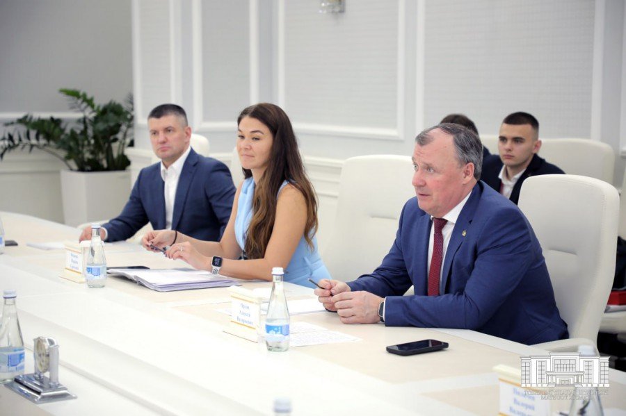 Урал представили на «ИННОПРОМе» в Ташкенте
