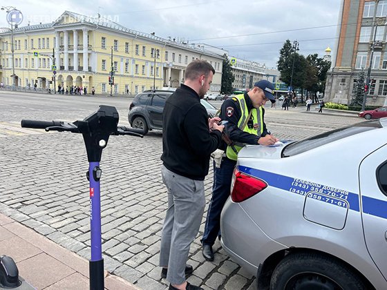 В Екатеринбурге сотрудники ГАИ в ходе рейда «Пешеход, СИМ» выявили 62 правонарушения