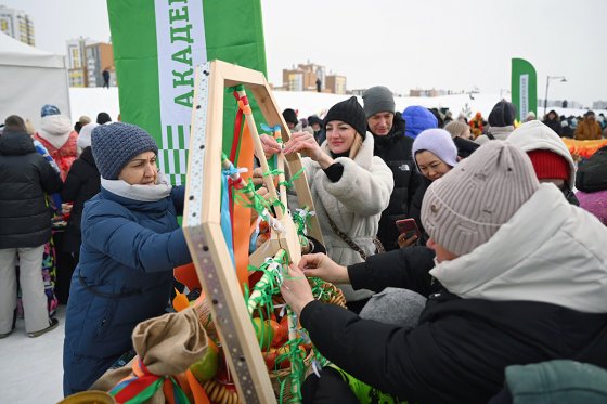 В Академическом прошли масленичные гуляния