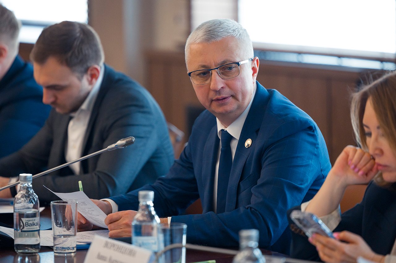 Финалисты юридического конкурса МГУ получили рабочий офер в холдинг «Общество Малышева 73» Финалисты юридического конкурса МГУ получили рабочий офер в холдинг «Общество Малышева 73»