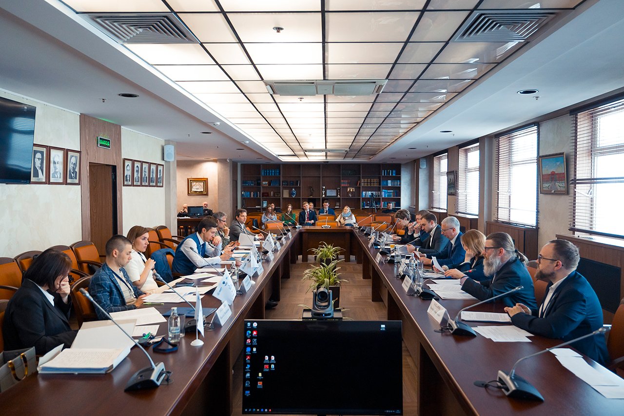 Финалисты юридического конкурса МГУ получили рабочий офер в холдинг «Общество Малышева 73» Финалисты юридического конкурса МГУ получили рабочий офер в холдинг «Общество Малышева 73»