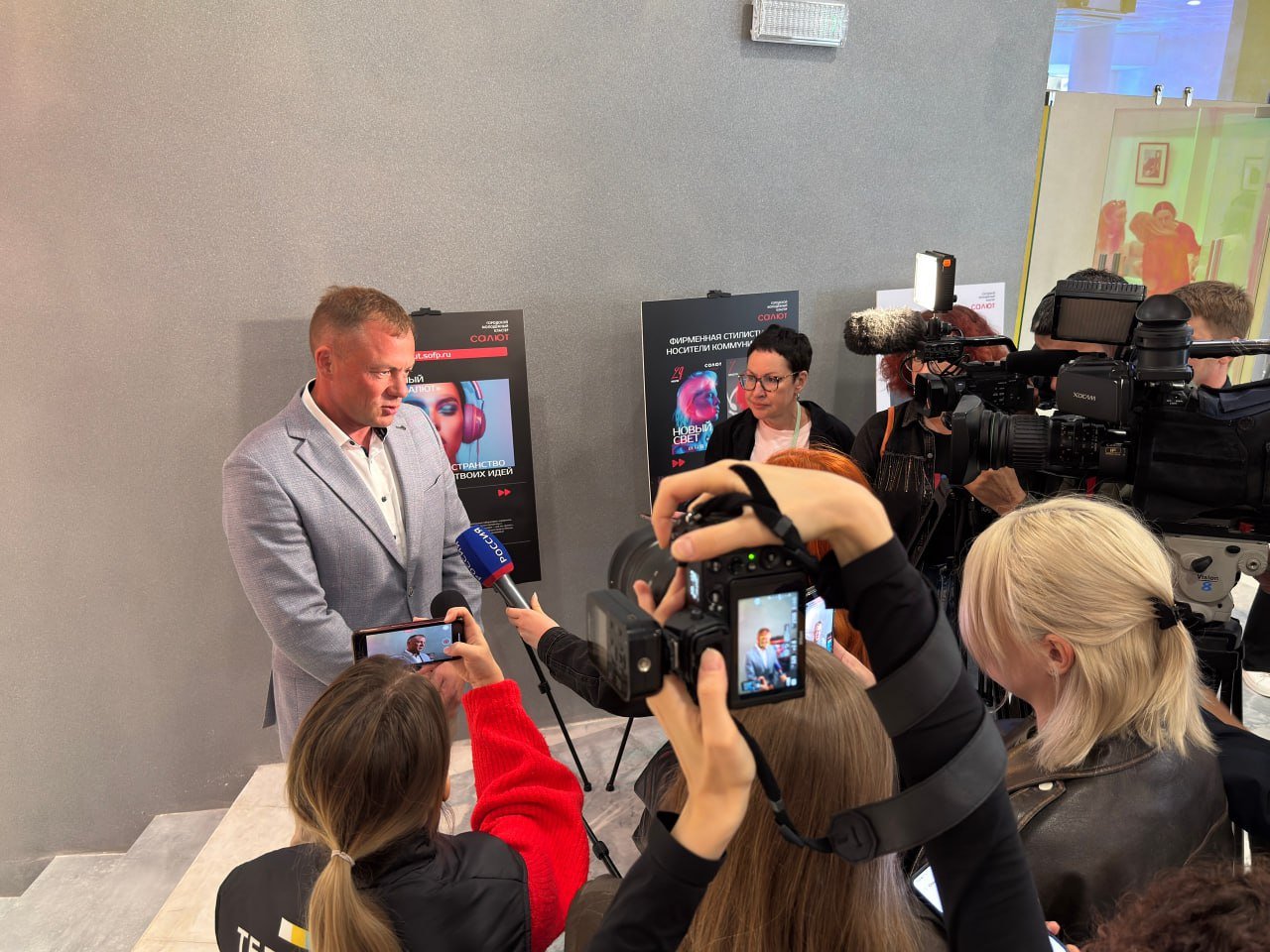 В Екатеринбурге открыли молодежный кластер в помещении бывшего кинотеатра «Салют»