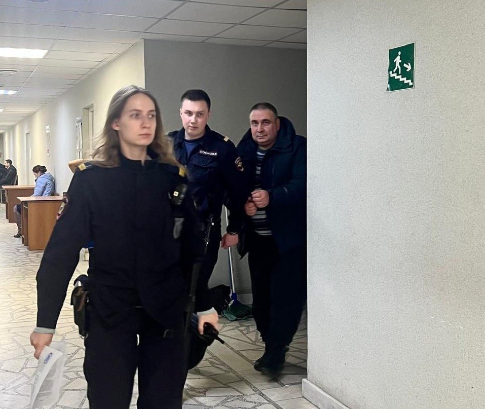 В суд направлено дело в отношении бывшего главы свердловского МинЖКХ Николая Смирнова