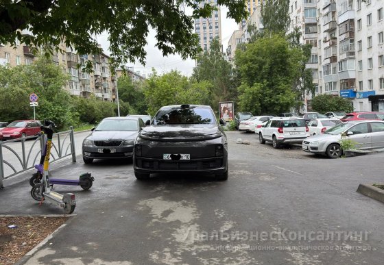 Средняя стоимость автомобиля с пробегом в России опустилась до показателей 2023 года