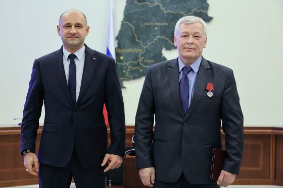 Президент РФ отметил госнаградами восемь сотрудников ЕВРАЗ НТМК Президент РФ отметил госнаградами восемь сотрудников ЕВРАЗ НТМК