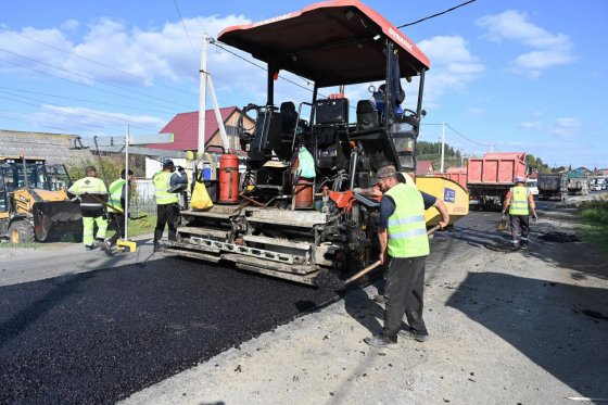 На свердловских региональных и федеральных трассах уложены сотни километров нового асфальта